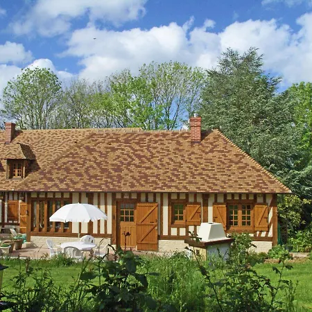 Traditional House With Garden In Dampsmesnil Ecos