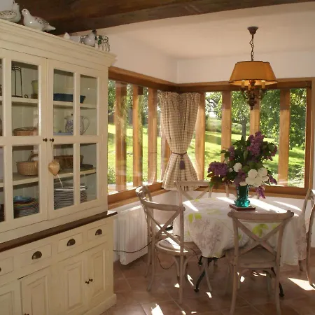 Traditional House With Garden In Dampsmesnil Holiday home *