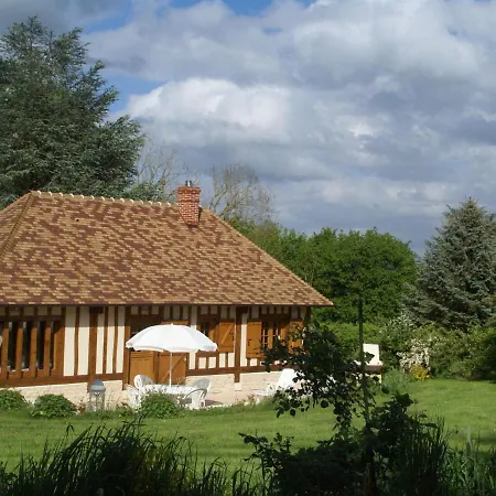 Traditional House With Garden In Dampsmesnil Holiday home Ecos
