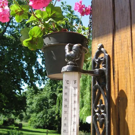 Дом отдыха Traditional House With Garden In Dampsmesnil Ecos
